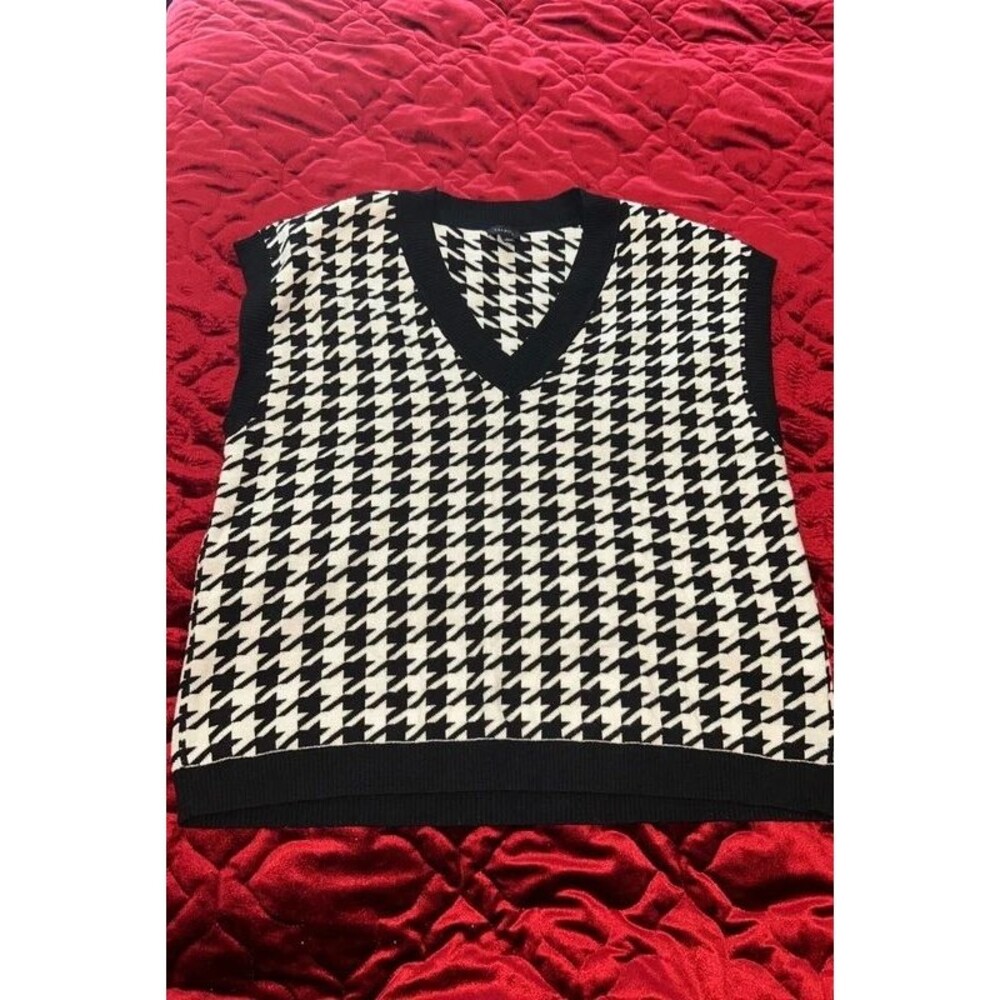 Talbots black cream sweater vest woman’s size L